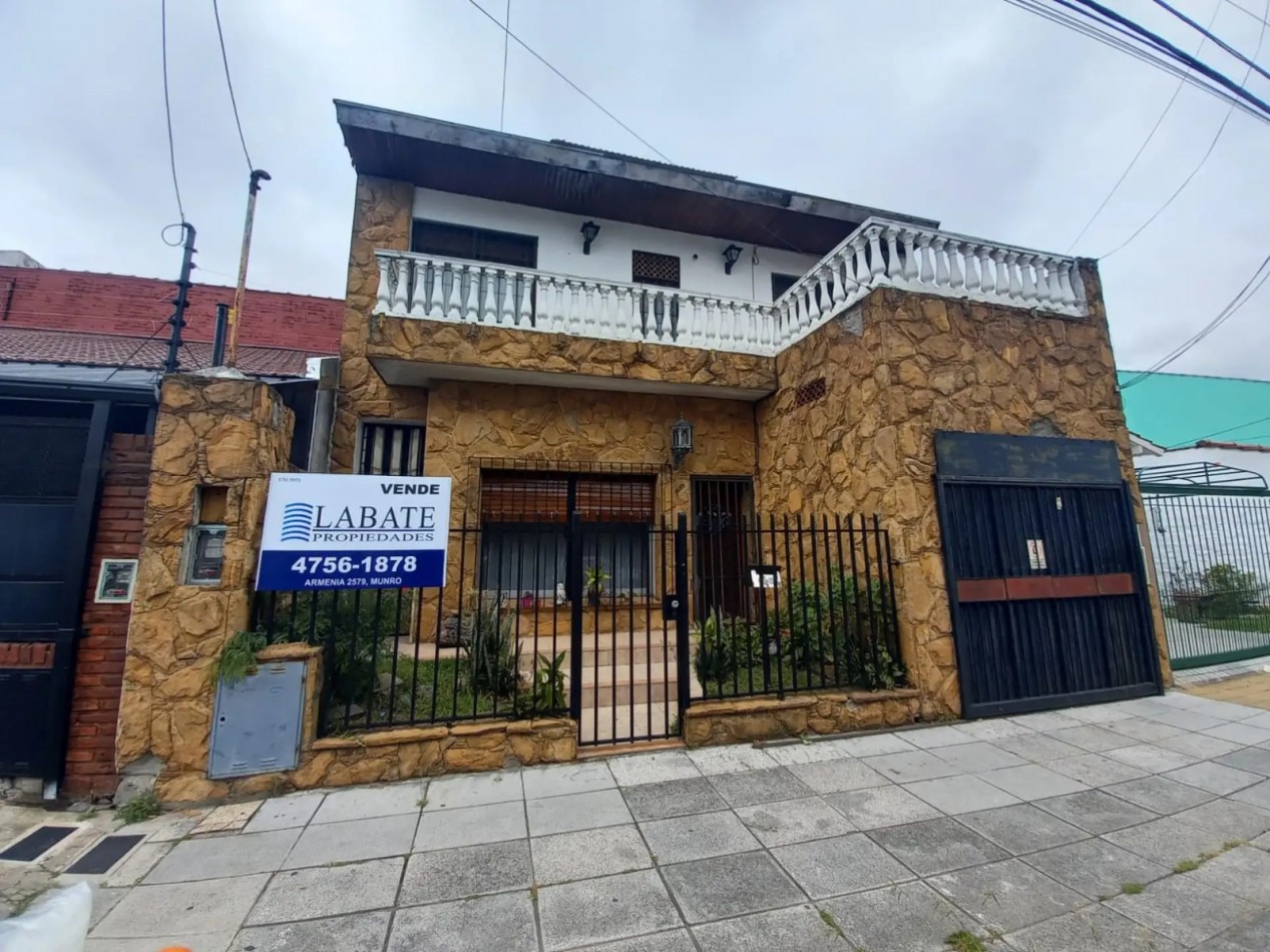 Casa de 5 ambientes en Venta en Villa Adelina 