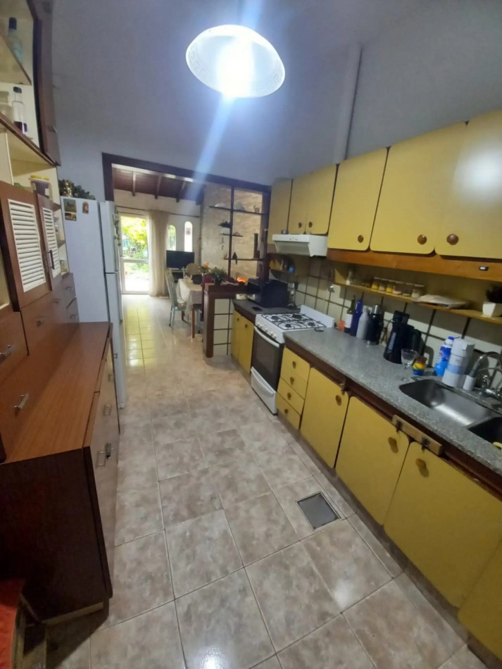 Casa de 5 ambientes en Venta en Villa Adelina 