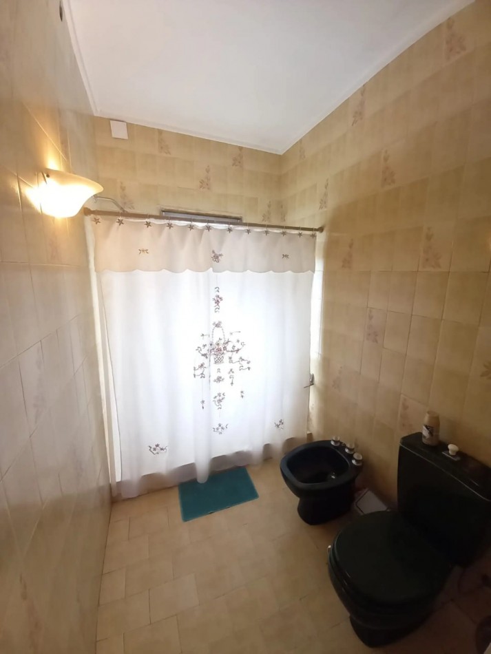 Casa de 5 ambientes en Venta en Villa Adelina 