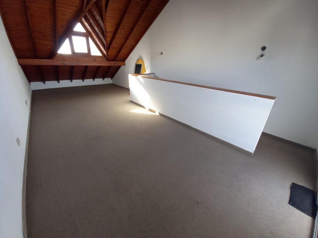 Triplex de 4 ambientes en Alquiler en Munro 