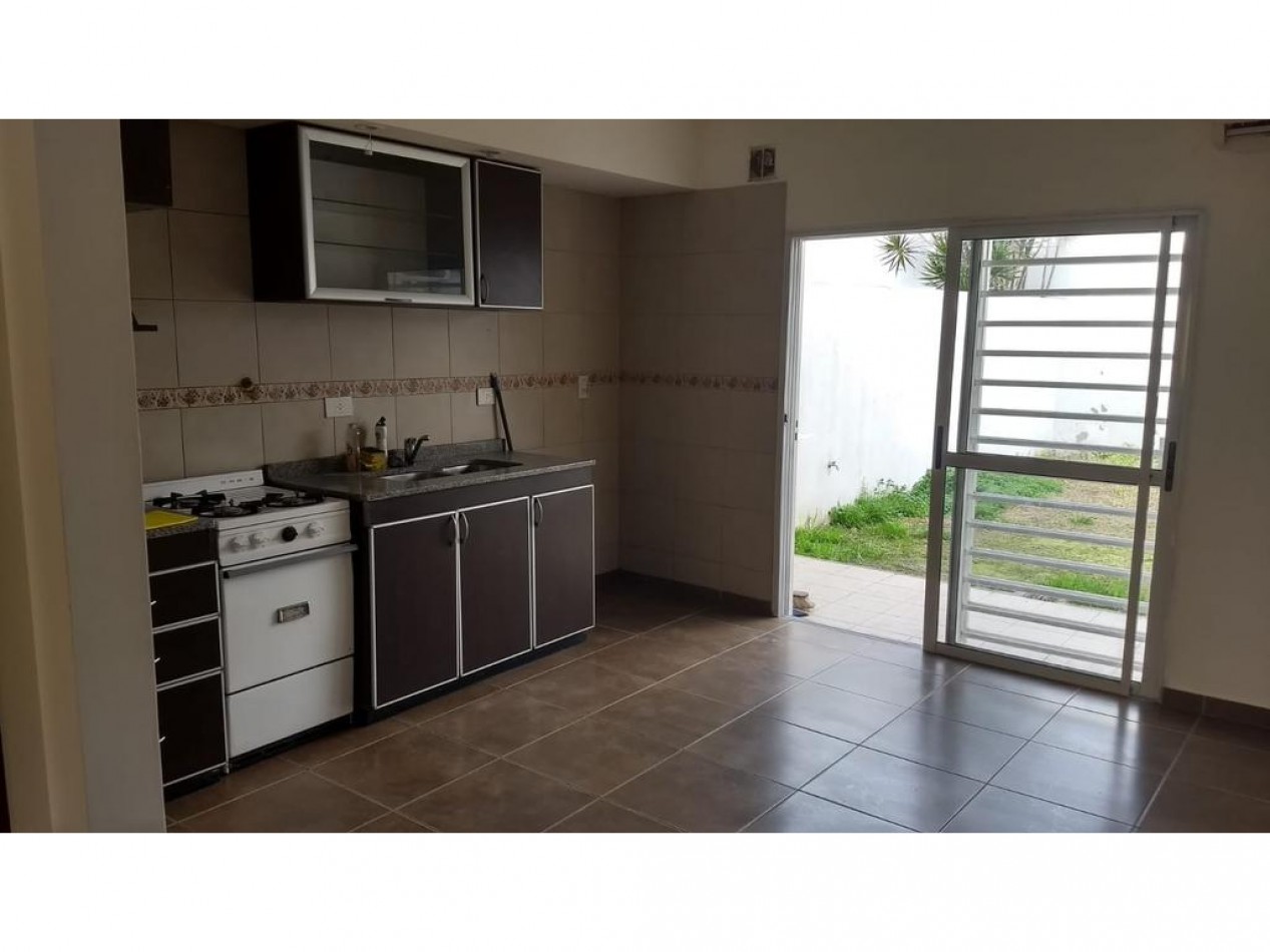 Triplex de 4 ambientes en Alquiler en Munro 