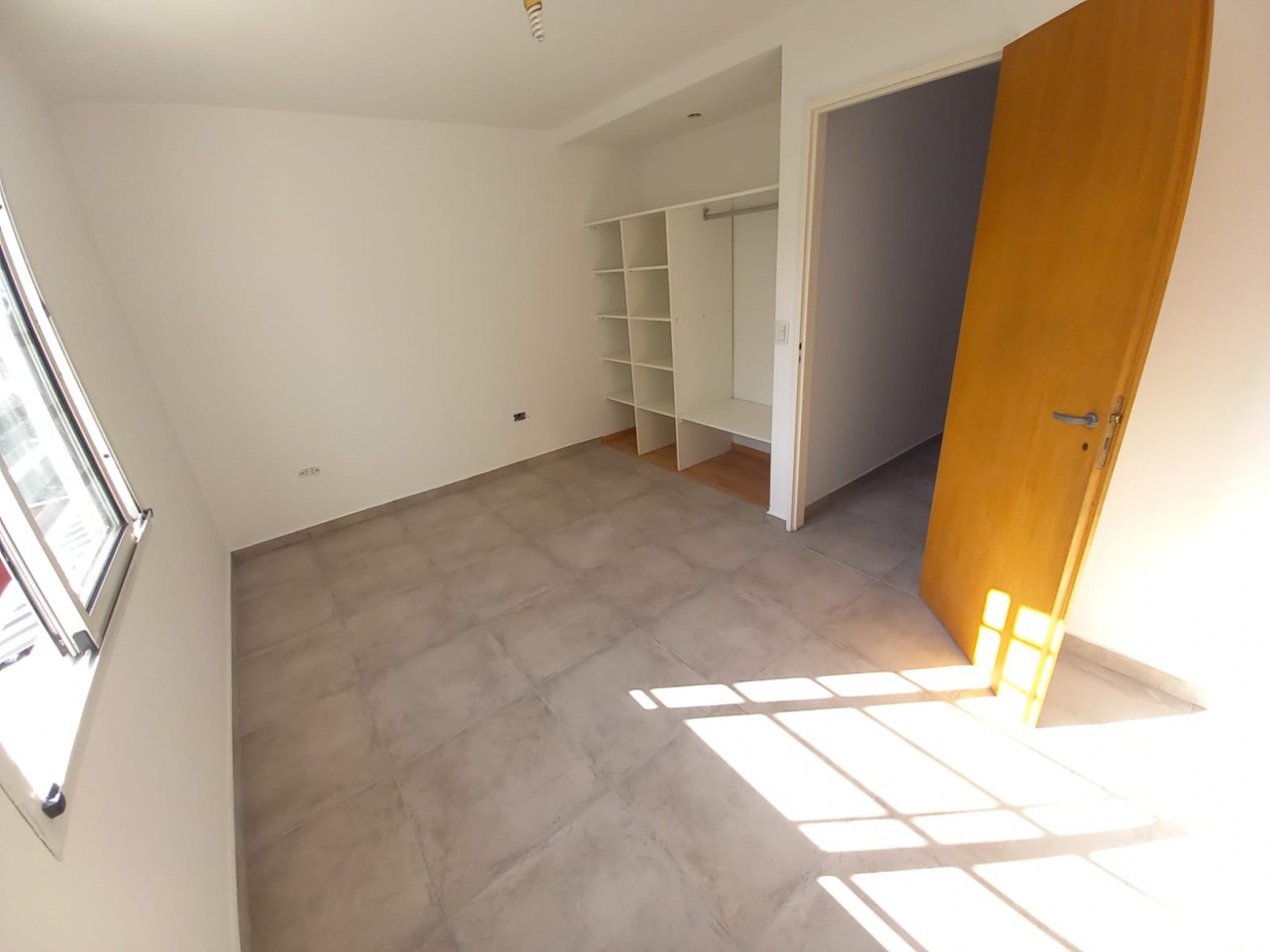 Triplex de 4 ambientes en Venta en Munro 