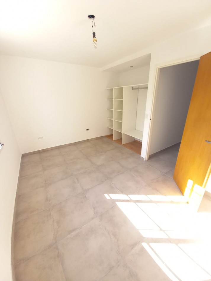 Triplex de 4 ambientes en Venta en Munro 