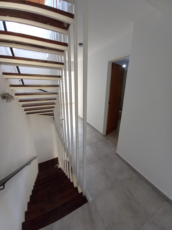 Triplex de 4 ambientes en Venta en Munro 