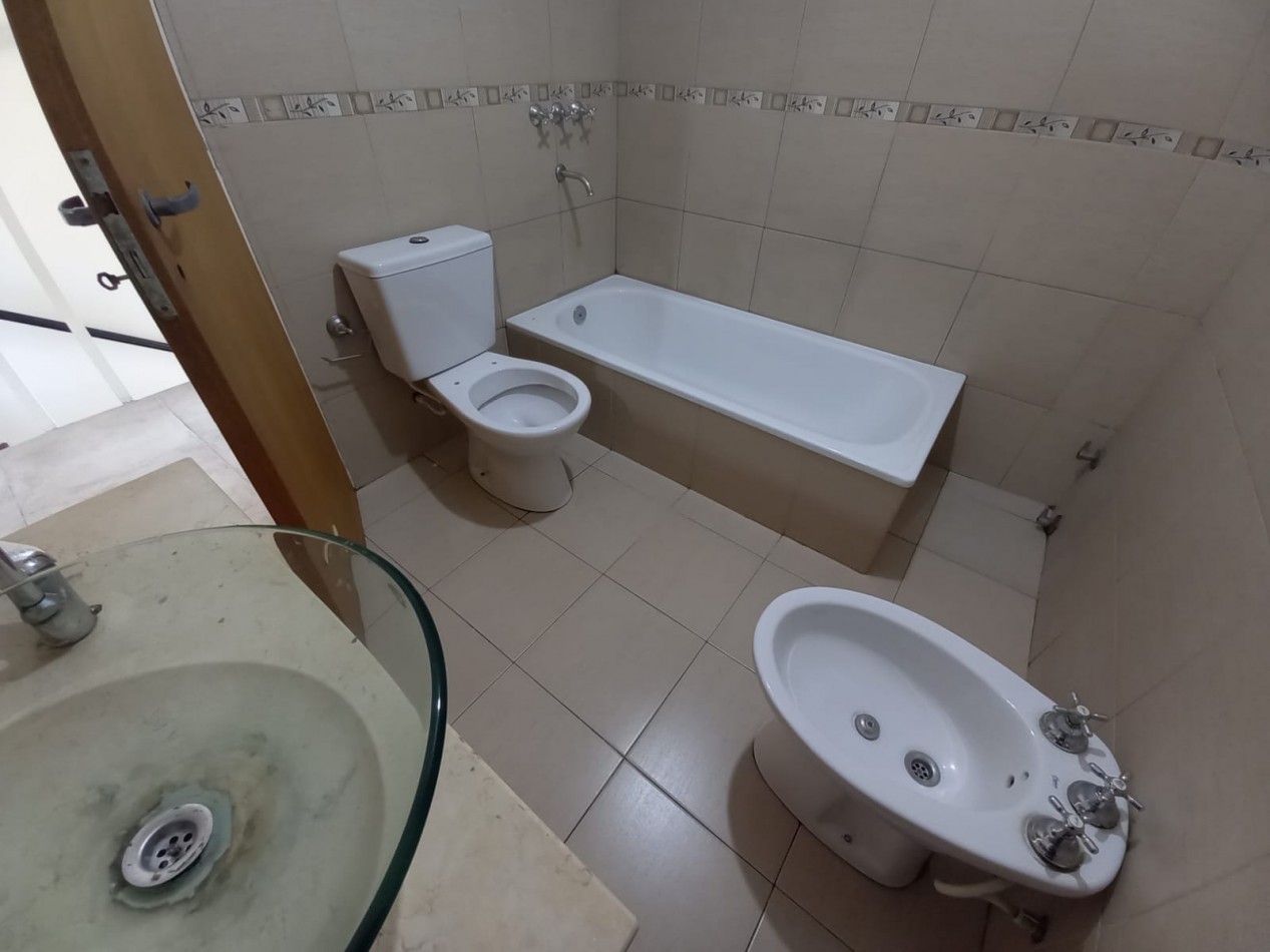 Triplex de 4 ambientes en Venta en Munro 