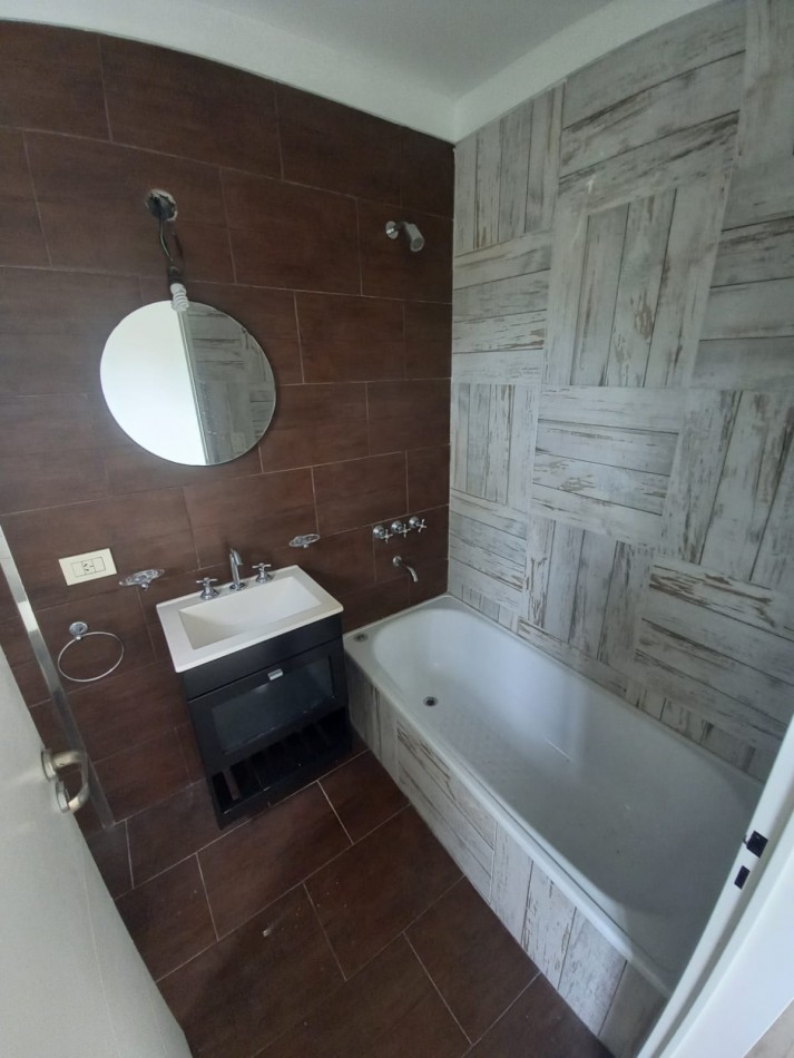 Duplex de 4 ambientes en Venta en Carapachay 