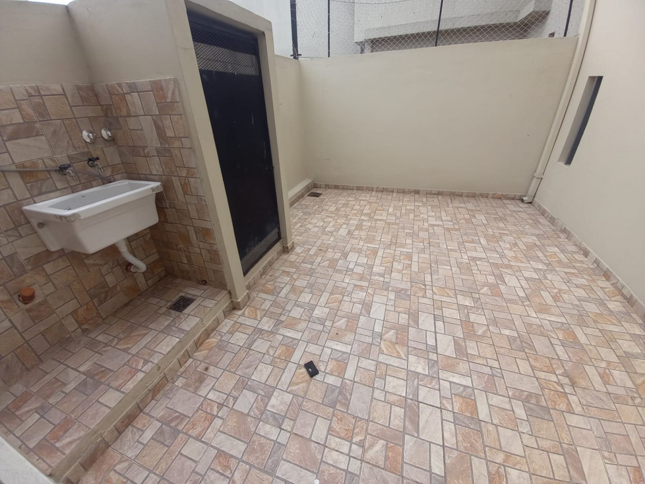 Duplex de 4 ambientes en Venta en Carapachay 