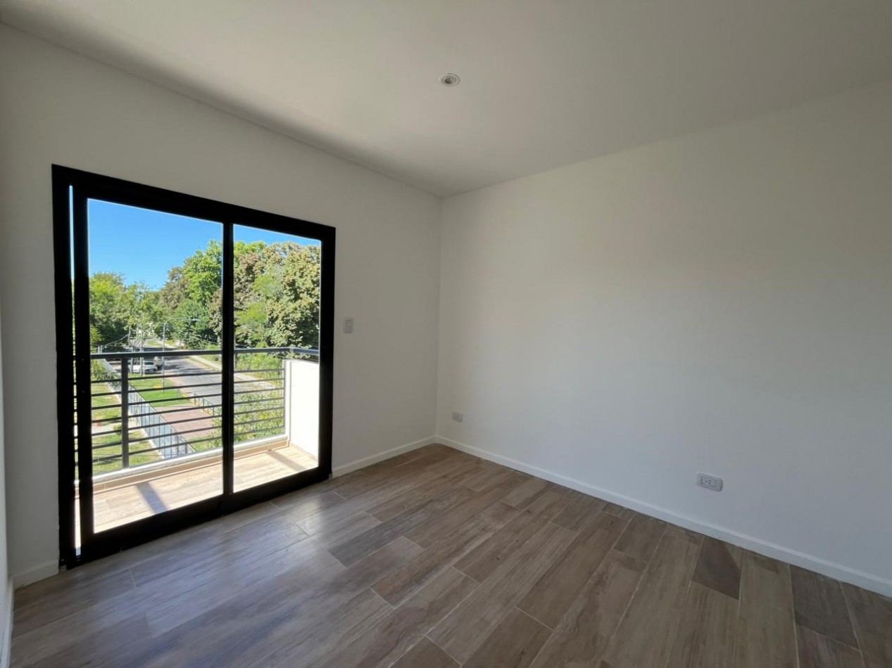 Casa de 4 ambientes en Venta en Tigre 