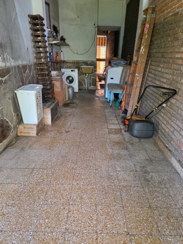 Casa de 5 ambientes en Venta en Villa Adelina 