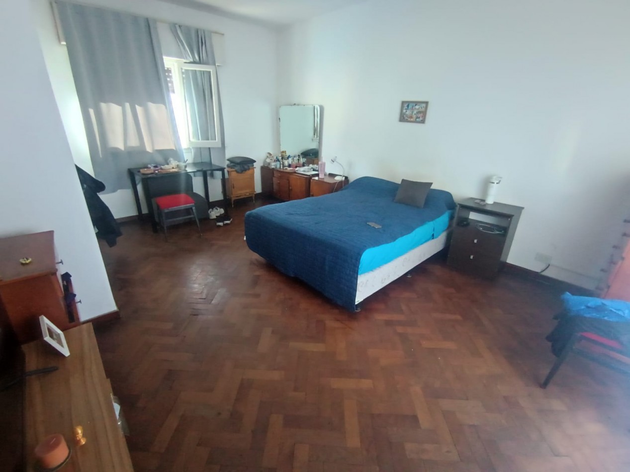Casa de 4 ambientes en Venta en Carapachay 