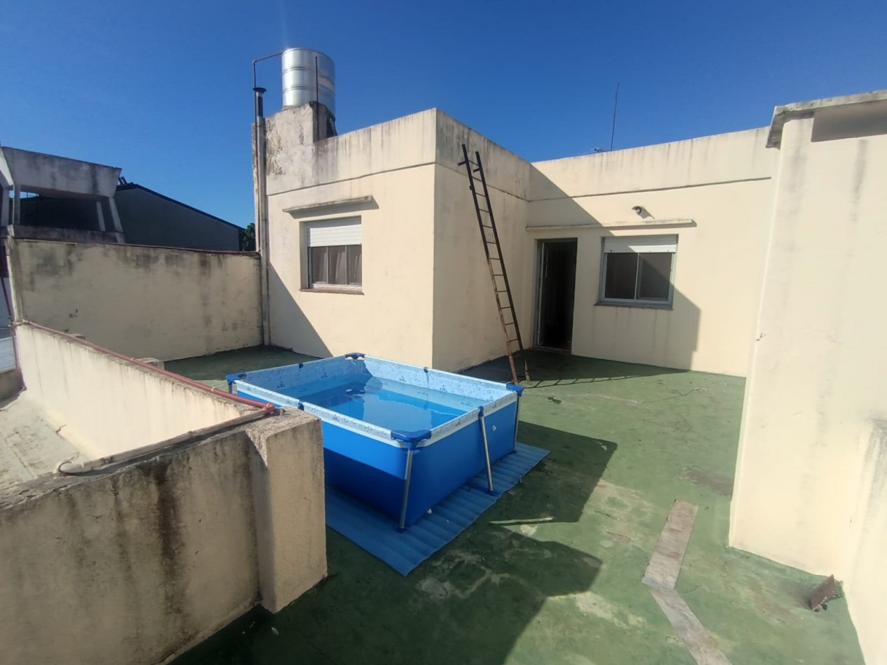 Casa de 4 ambientes en Venta en Carapachay 