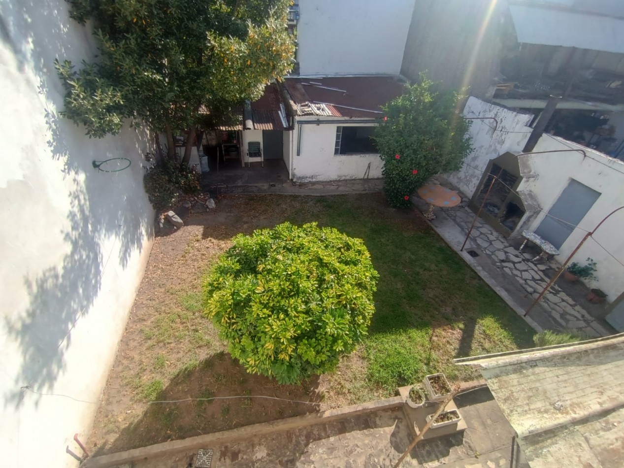 Casa de 4 ambientes en Venta en Carapachay 