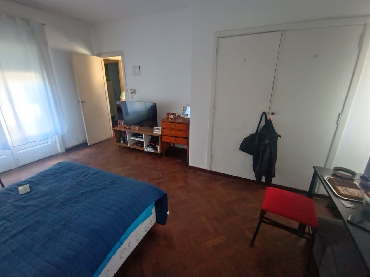 Casa de 4 ambientes en Venta en Carapachay 