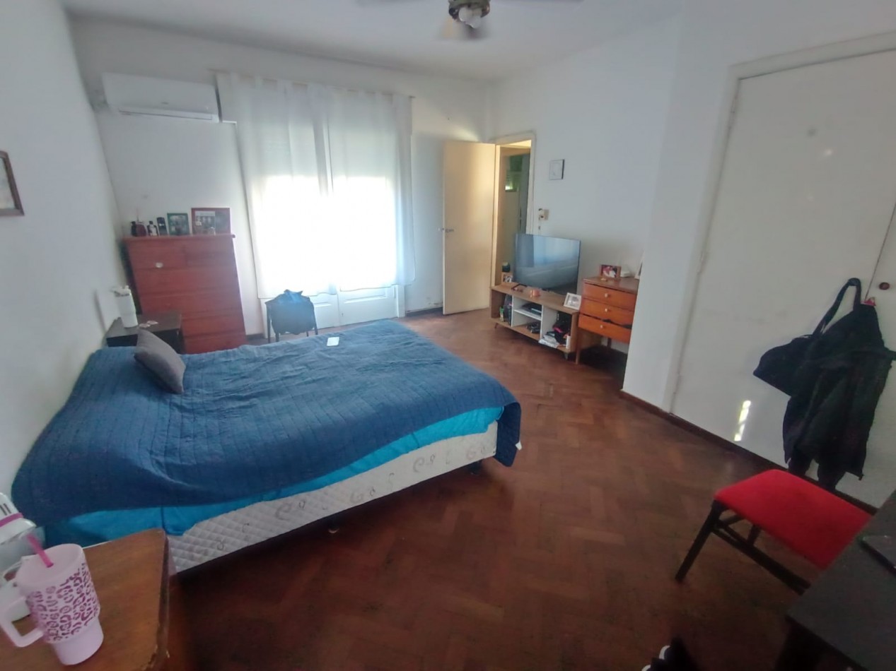 Casa de 4 ambientes en Venta en Carapachay 