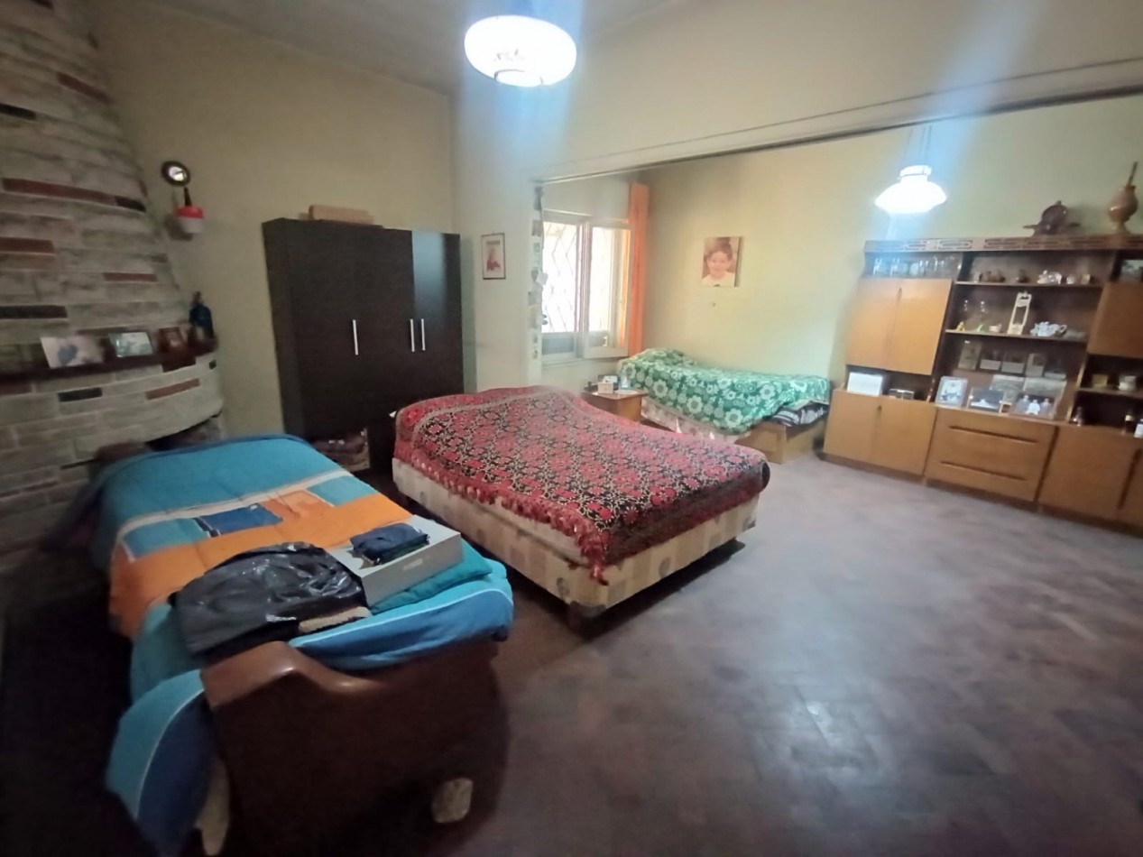 Casa de 4 ambientes en Venta en Carapachay 