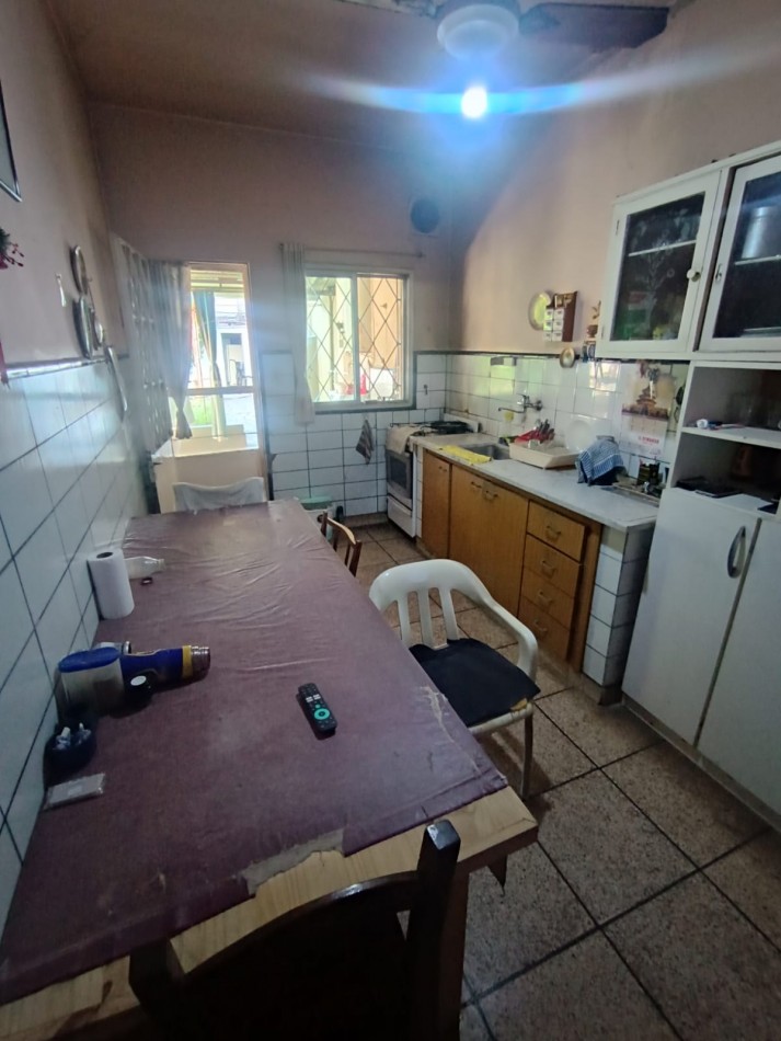 Casa de 4 ambientes en Venta en Carapachay 