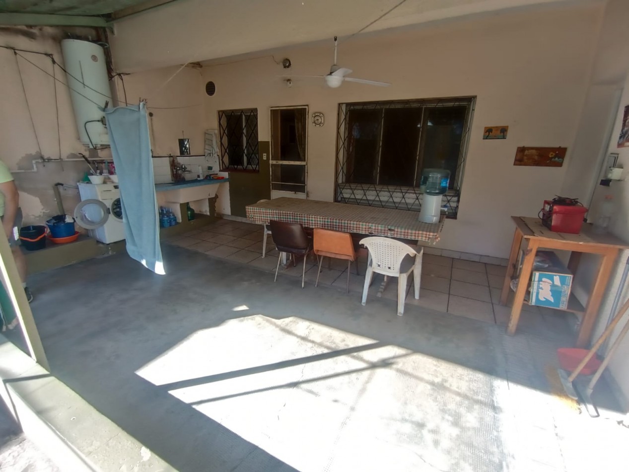 Casa de 4 ambientes en Venta en Carapachay 