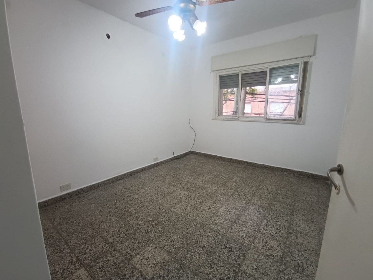 Ph de 2 ambientes en Venta en Carapachay 