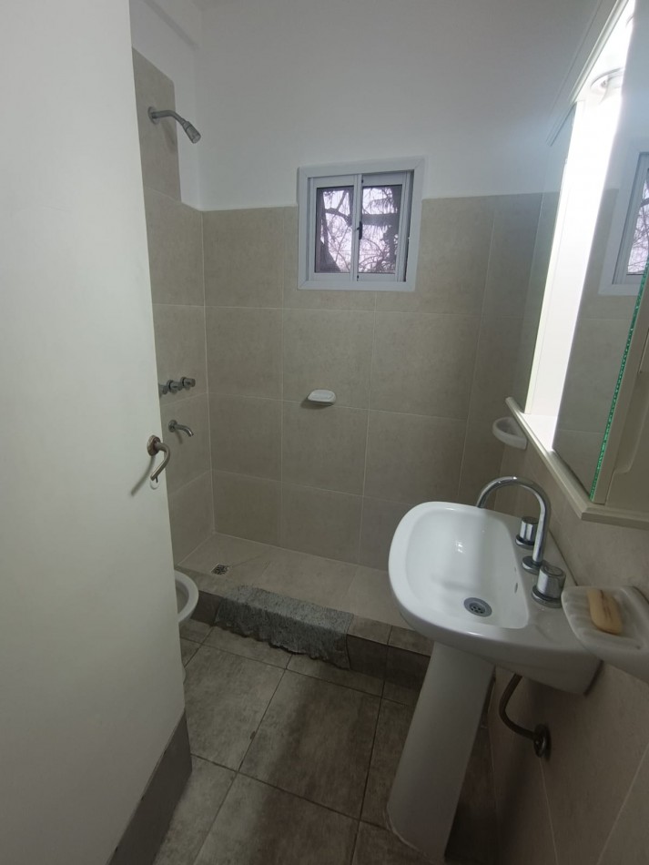Ph de 2 ambientes en Venta en Carapachay 