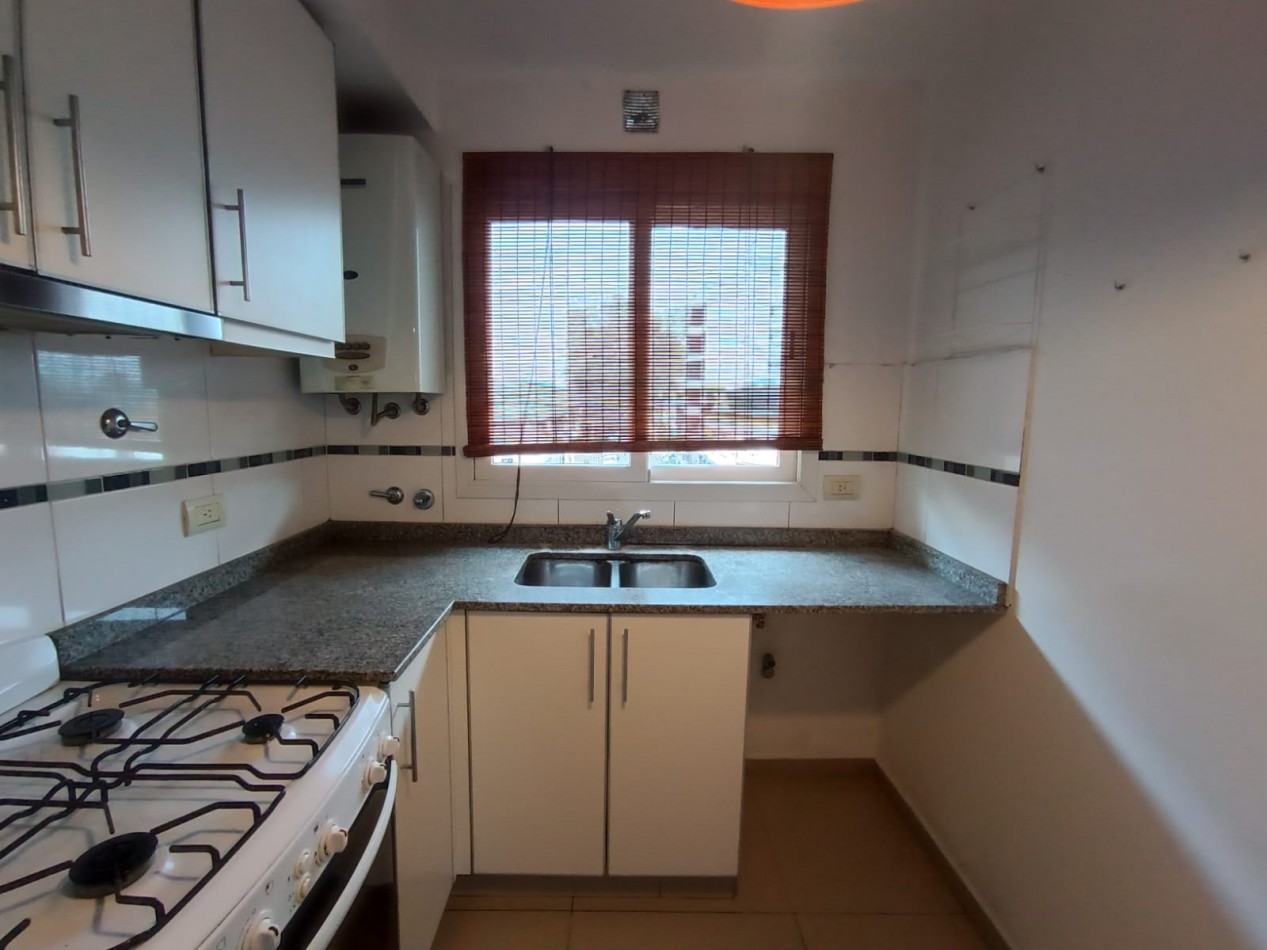 Departamento monoambiente en Alquiler en Olivos 