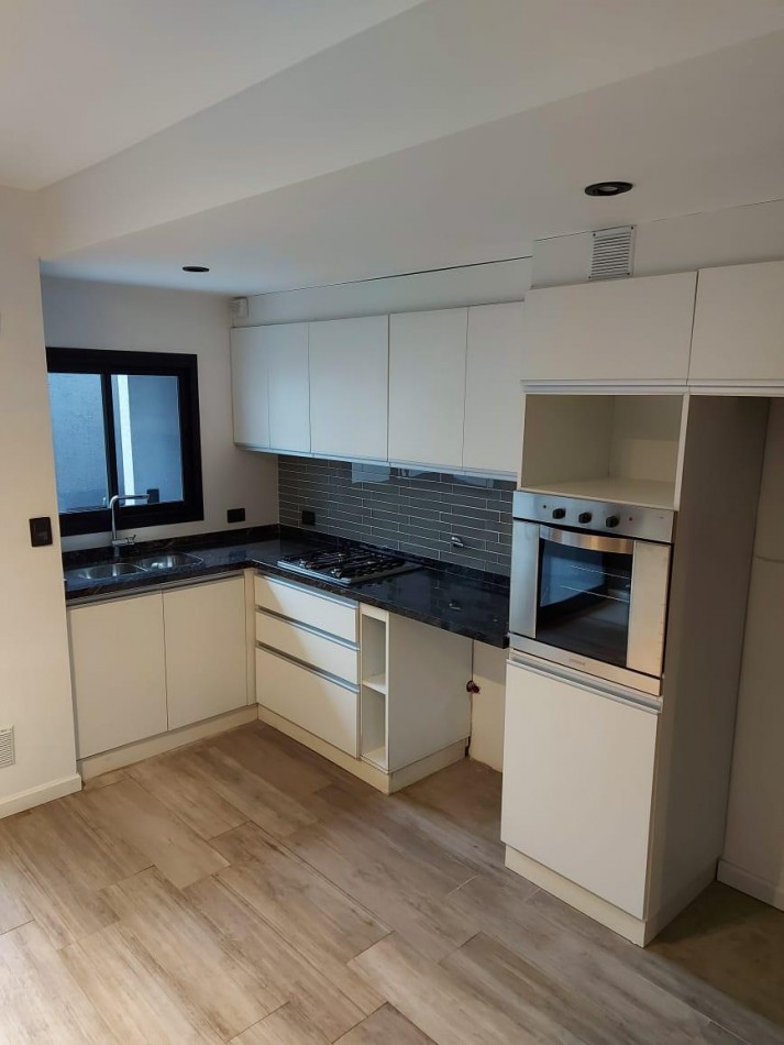 Triplex de 5 ambientes en Venta en Olivos 