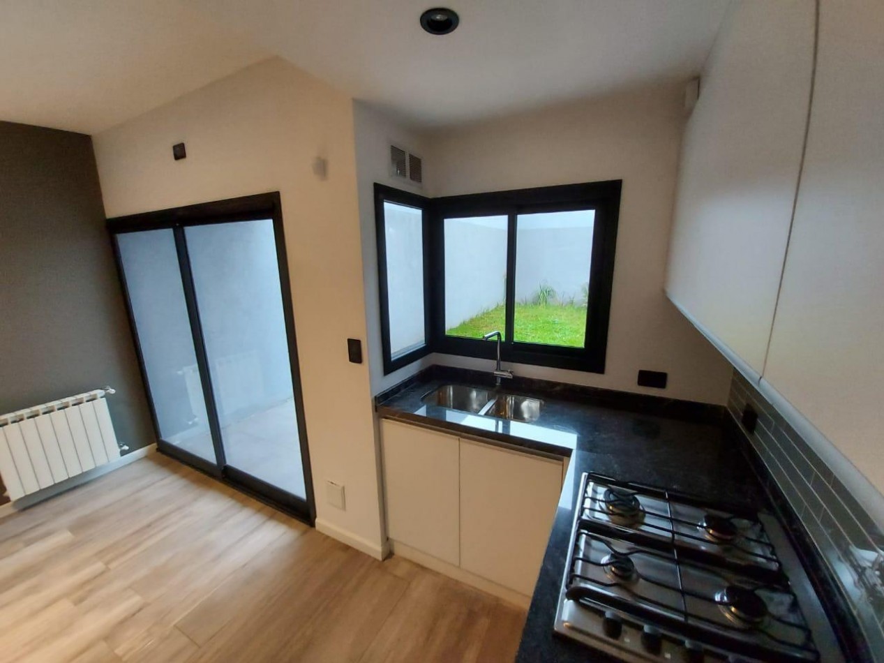 Triplex de 5 ambientes en Venta en Olivos 