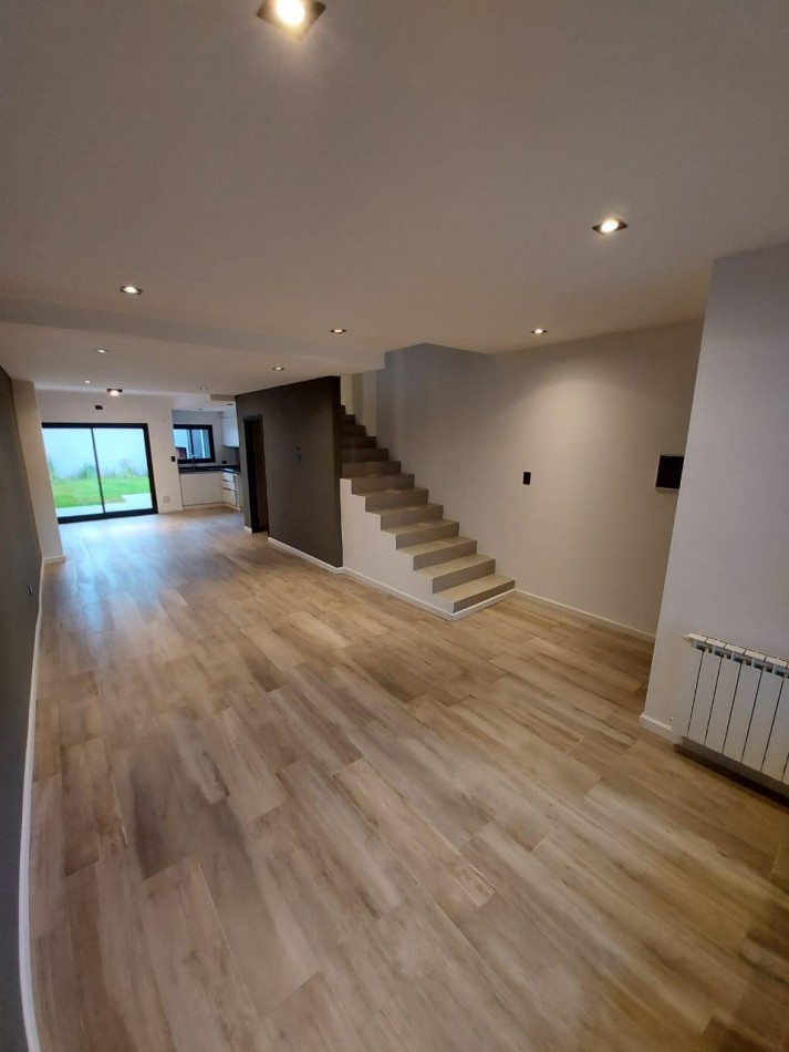 Triplex de 5 ambientes en Venta en Olivos 