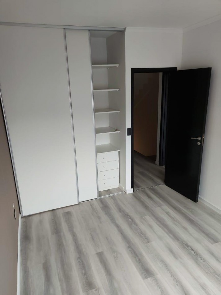 Triplex de 5 ambientes en Venta en Olivos 
