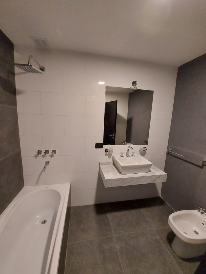 Triplex de 5 ambientes en Venta en Olivos 