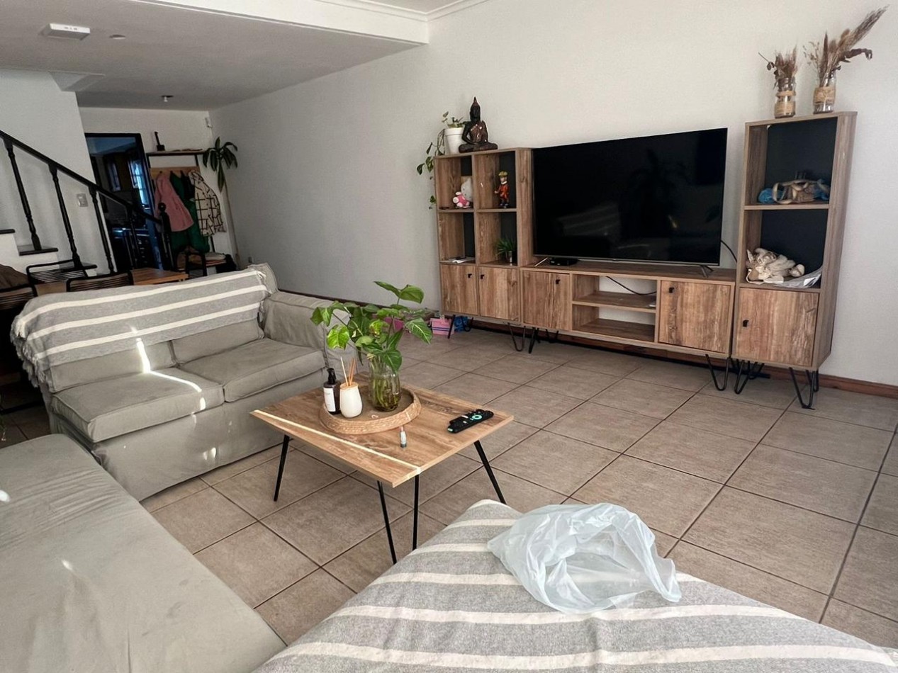 Triplex de 5 ambientes en Venta en Carapachay 