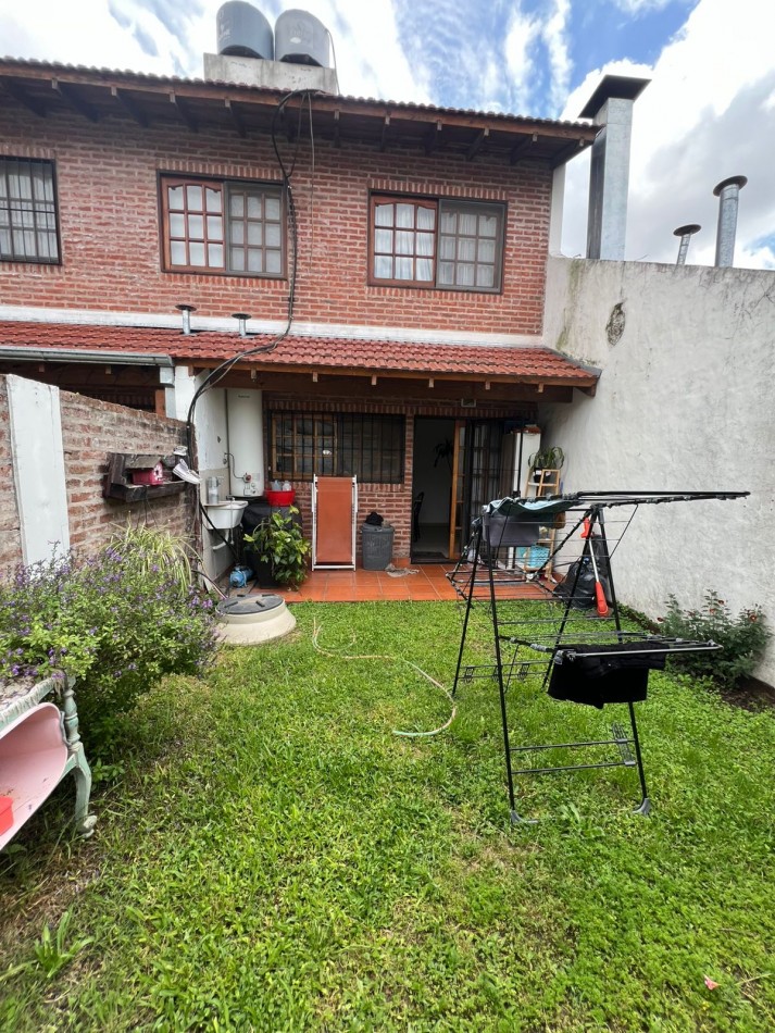 Triplex de 5 ambientes en Venta en Carapachay 