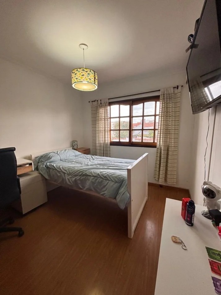 Triplex de 5 ambientes en Venta en Carapachay 