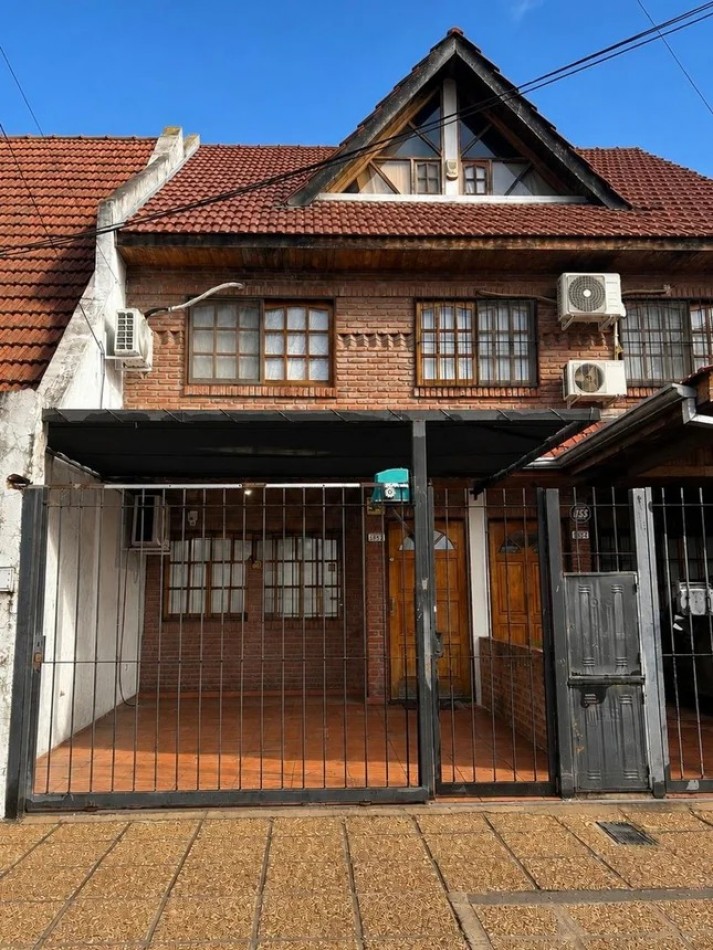 Triplex de 5 ambientes en Venta en Carapachay 