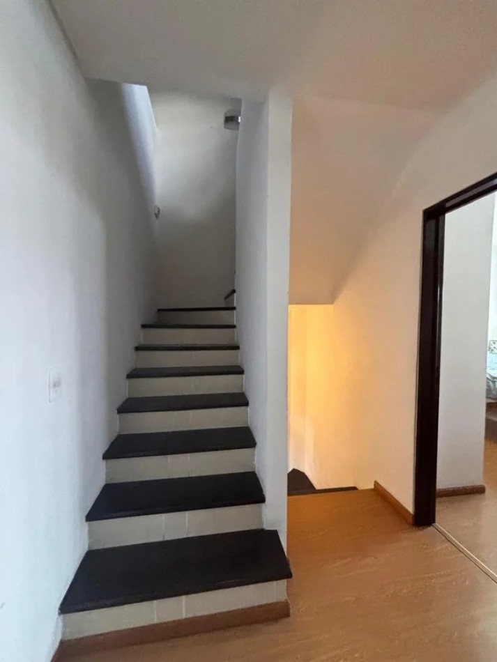 Triplex de 5 ambientes en Venta en Carapachay 