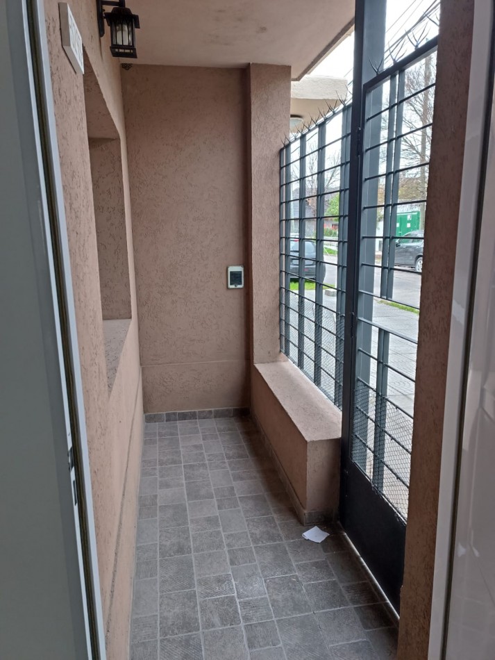 Casa de 4 ambientes en Venta en Carapachay 