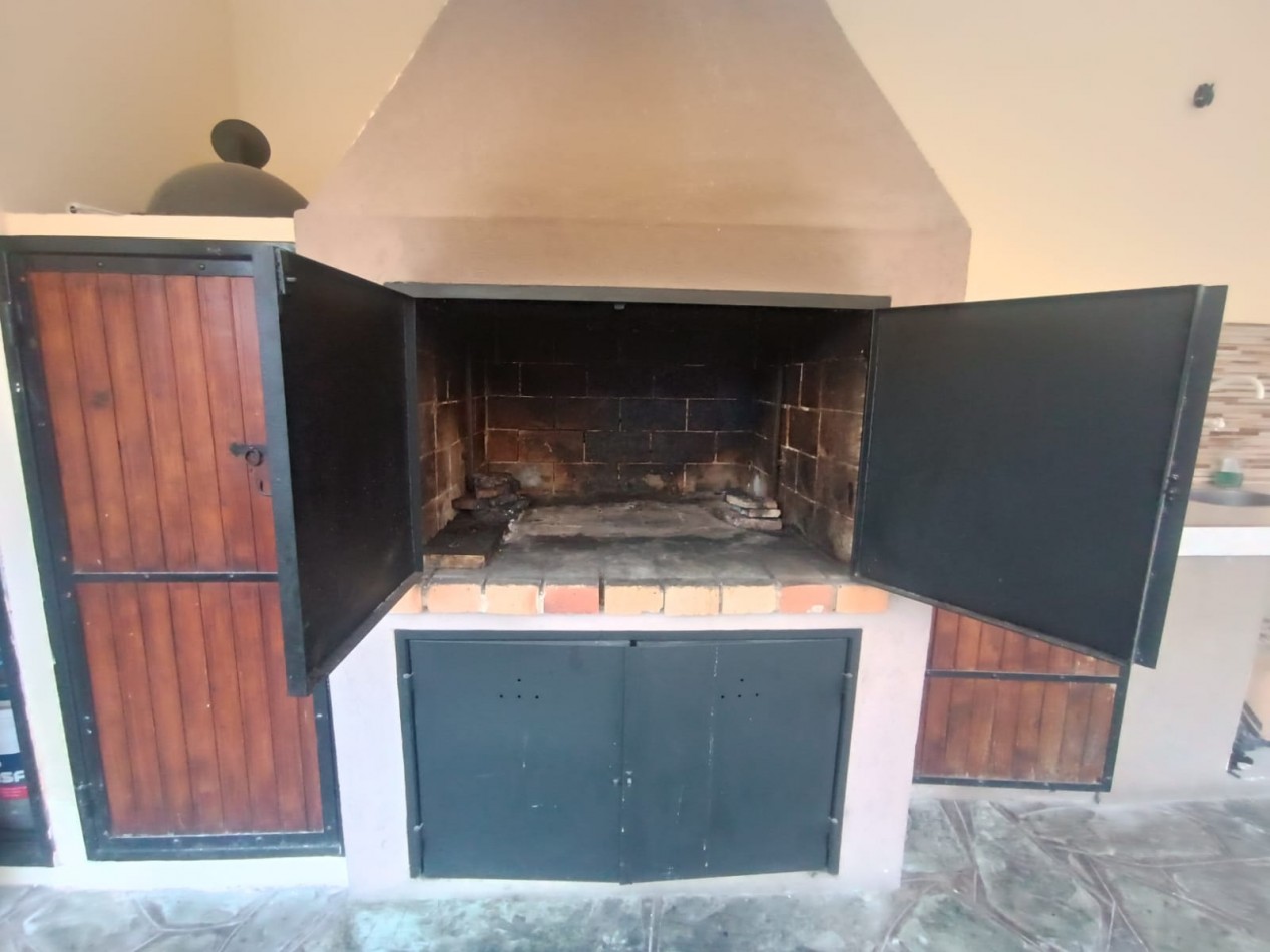 Casa de 4 ambientes en Venta en Carapachay 
