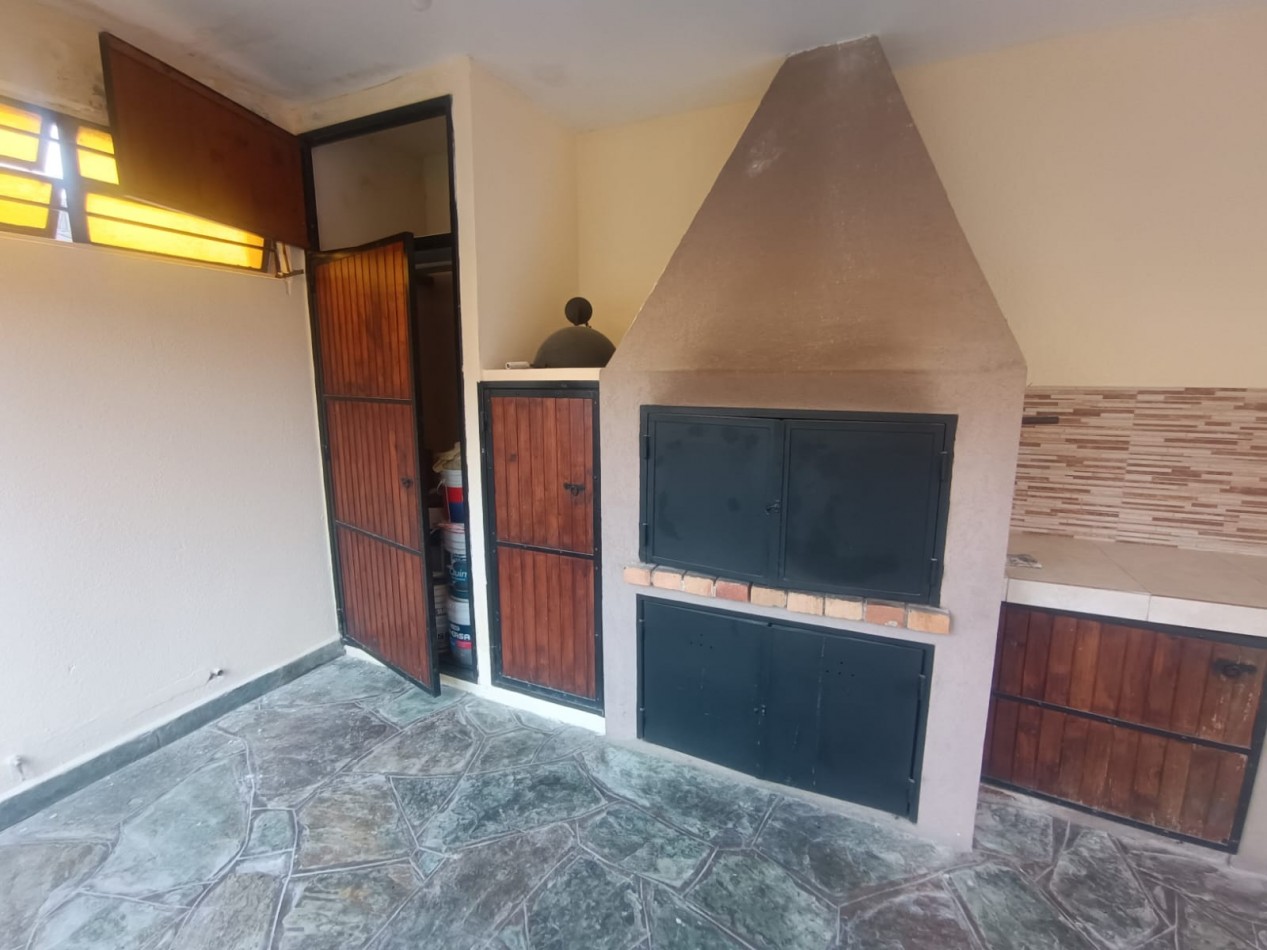 Casa de 4 ambientes en Venta en Carapachay 