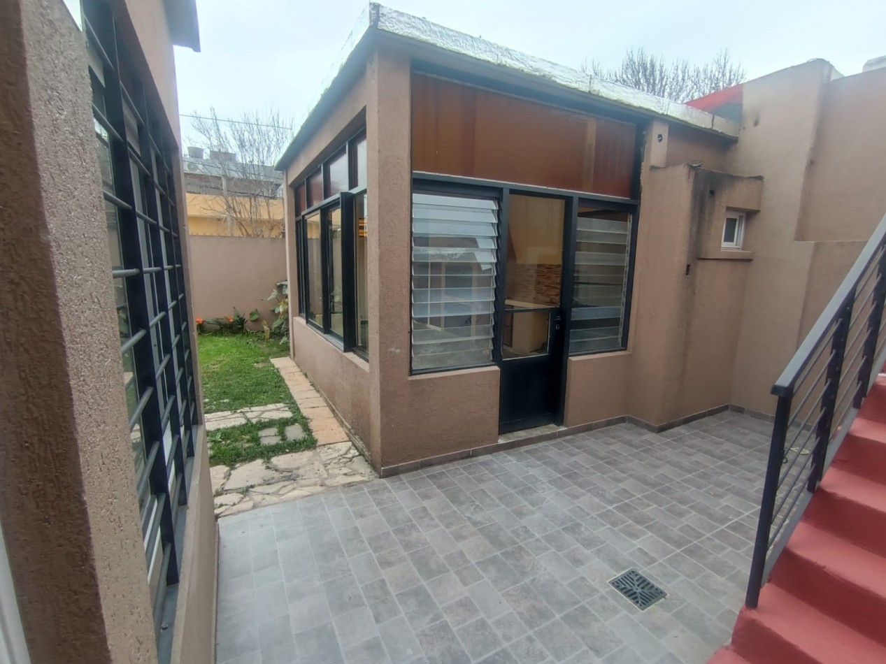 Casa de 4 ambientes en Venta en Carapachay 