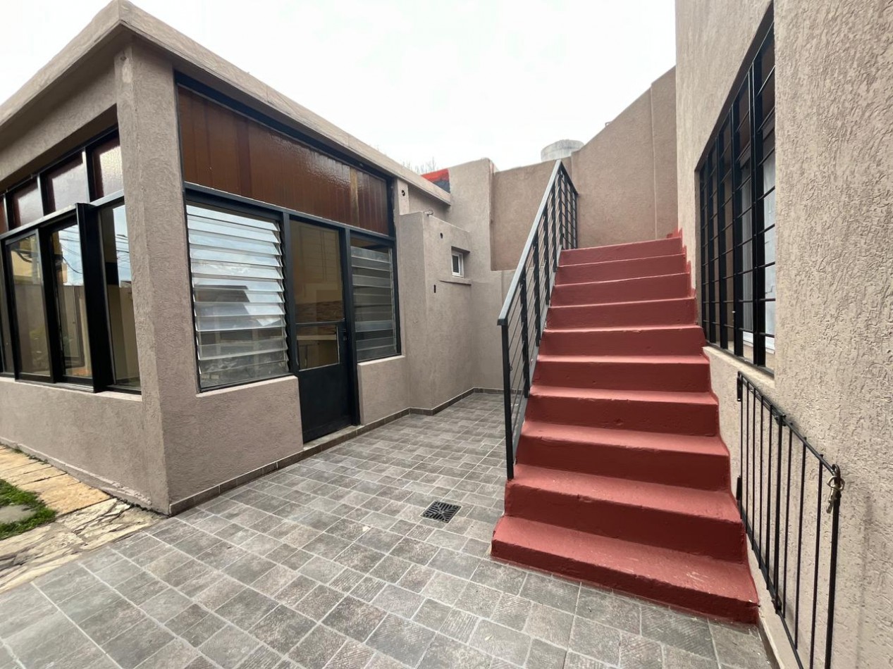 Casa de 4 ambientes en Venta en Carapachay 