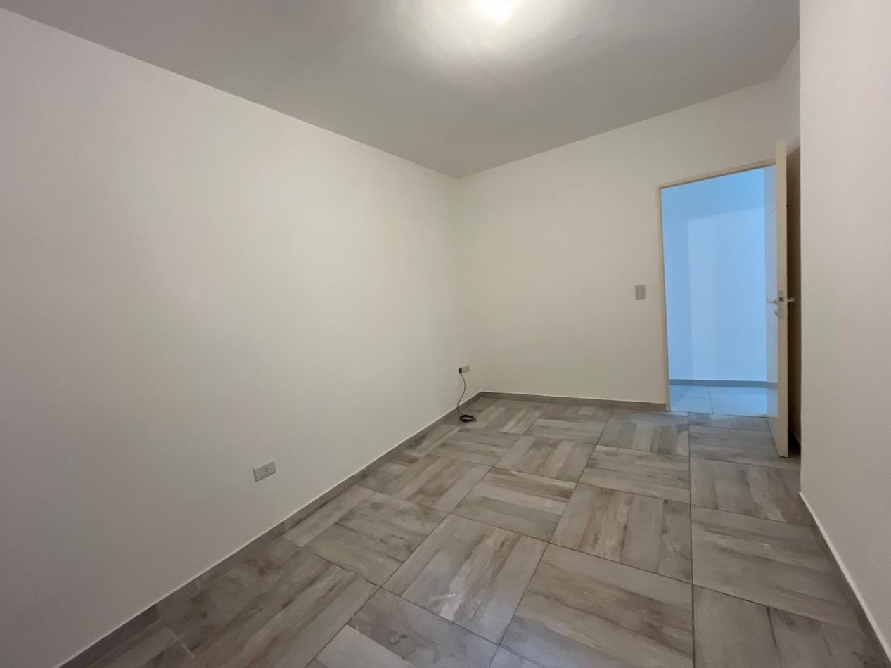 Casa de 4 ambientes en Venta en Carapachay 