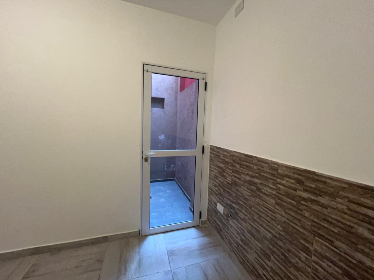 Casa de 4 ambientes en Venta en Carapachay 