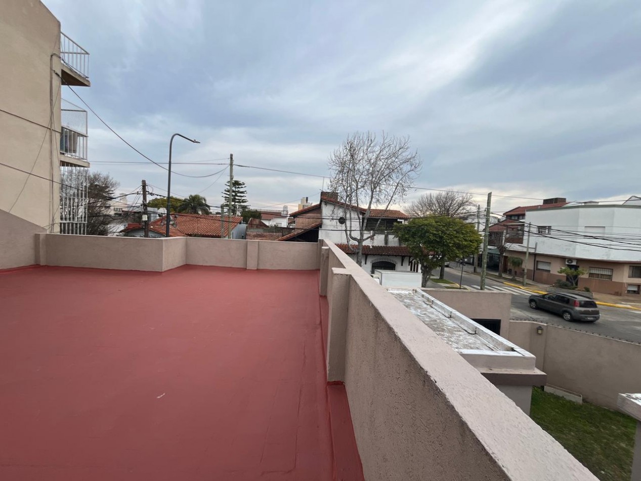 Casa de 4 ambientes en Venta en Carapachay 