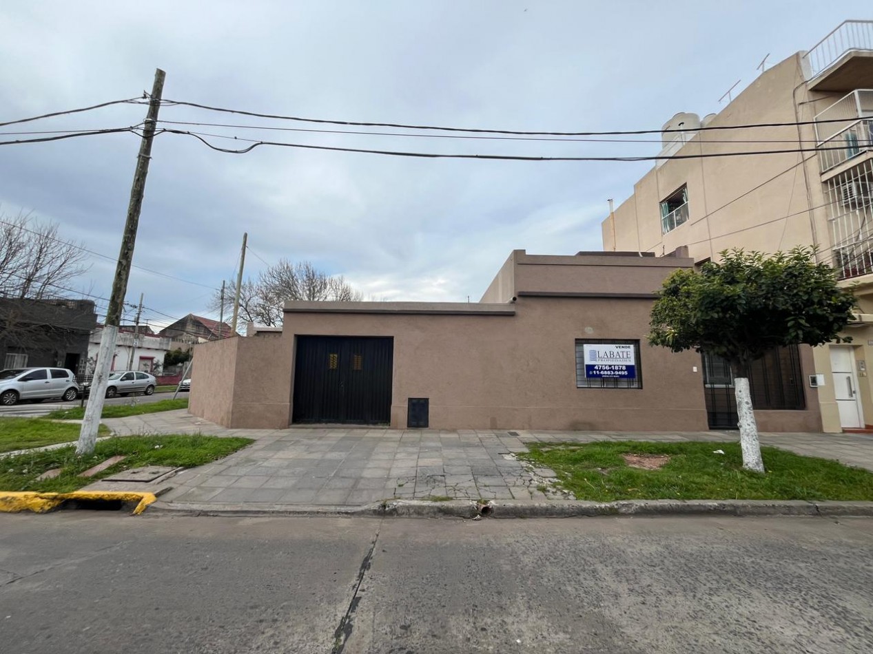 Casa de 4 ambientes en Venta en Carapachay 