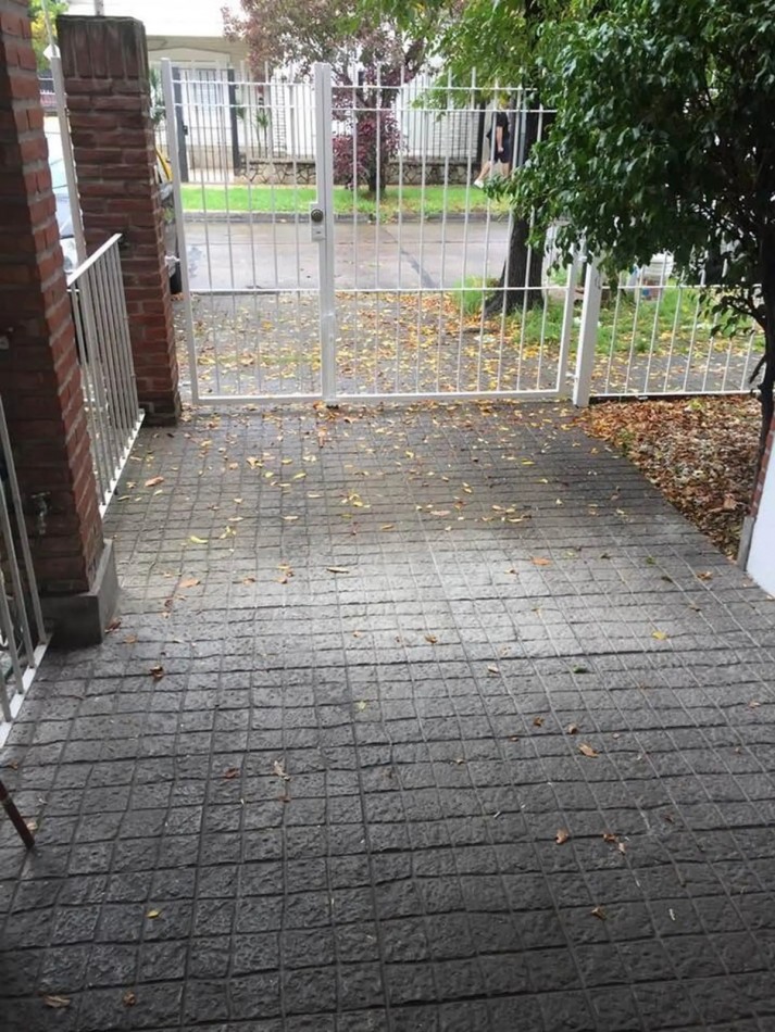Duplex de 4 ambientes en Alquiler en Carapachay 