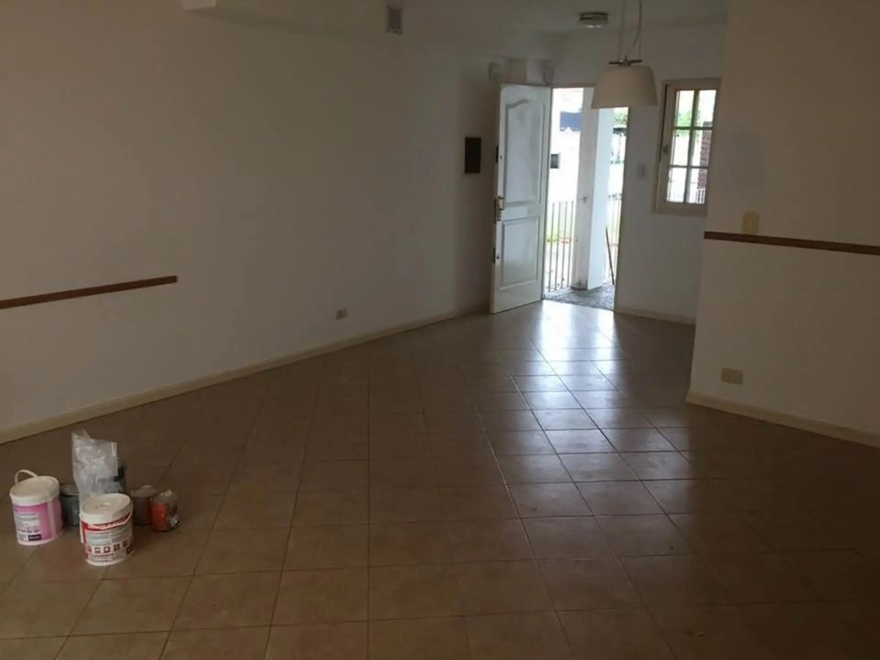 Duplex de 4 ambientes en Alquiler en Carapachay 
