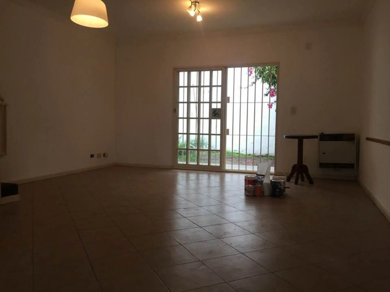 Duplex de 4 ambientes en Alquiler en Carapachay 