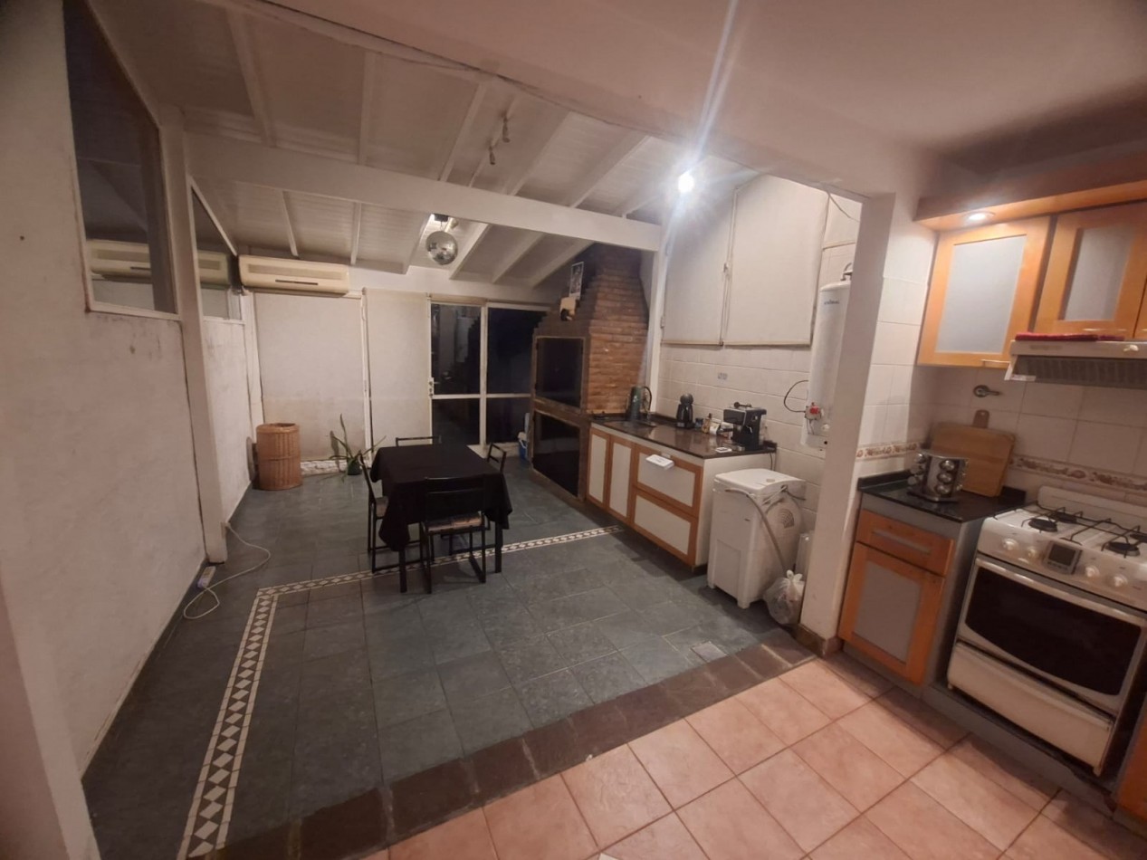 Triplex de 4 ambientes en Alquiler en Carapachay 