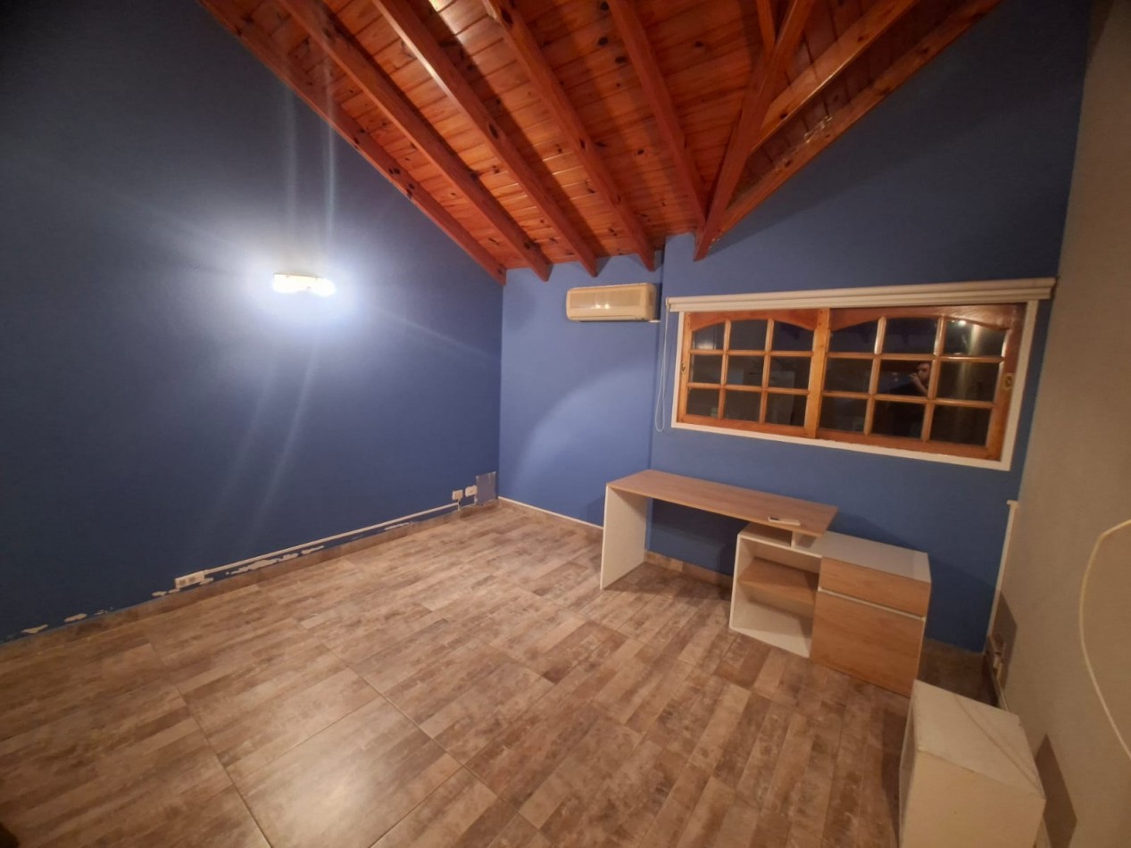 Triplex de 4 ambientes en Alquiler en Carapachay 