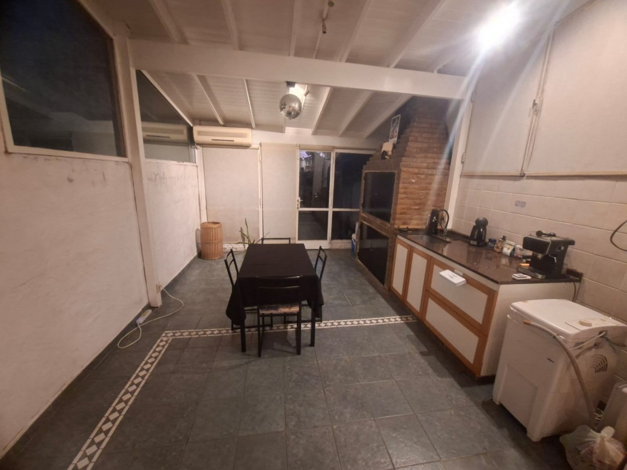 Triplex de 4 ambientes en Alquiler en Carapachay 