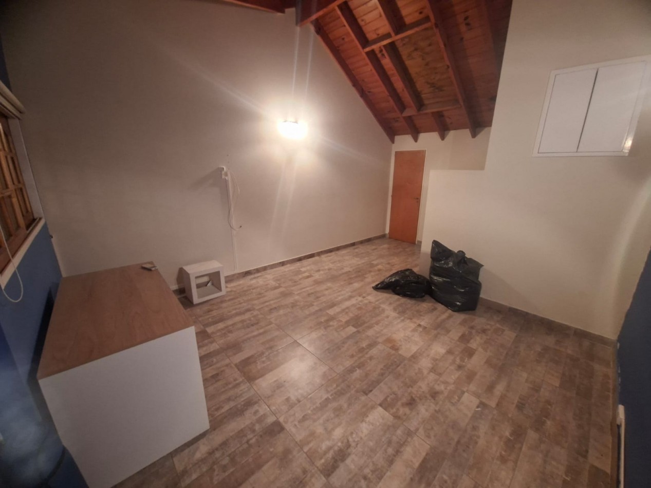 Triplex de 4 ambientes en Alquiler en Carapachay 
